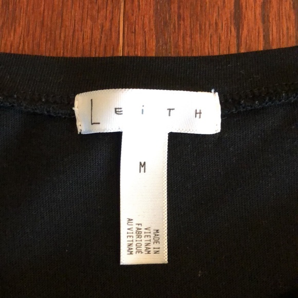 Leith Ruched Bodycon Dress - Picture 3 of 5